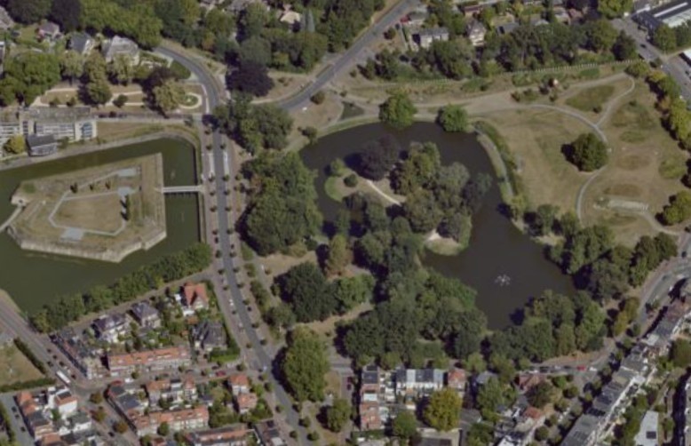 Twee jongens beroofd in Anton van Duinkerkenpark