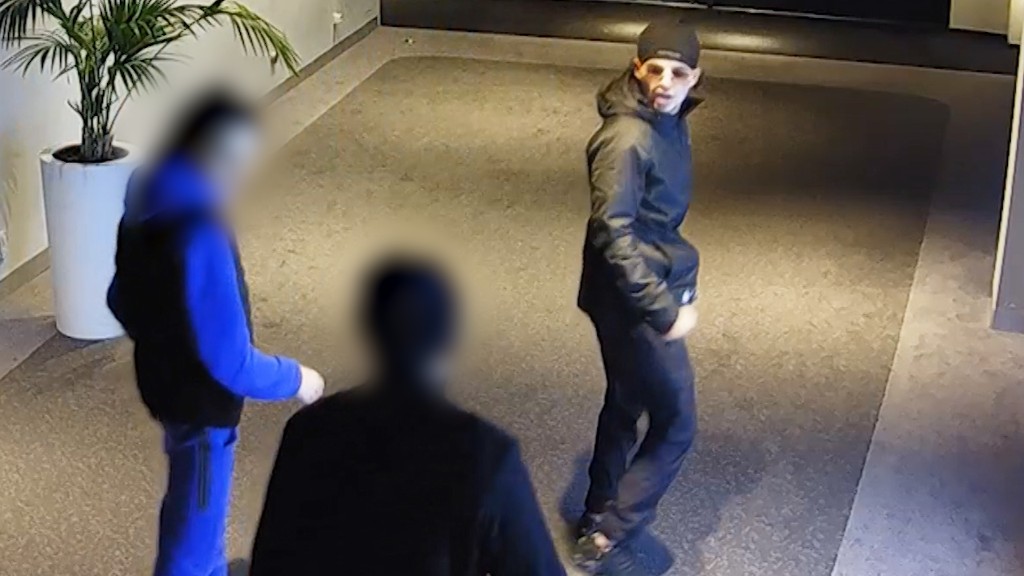 De nog te identificieren verdachte van de explosie in beeld