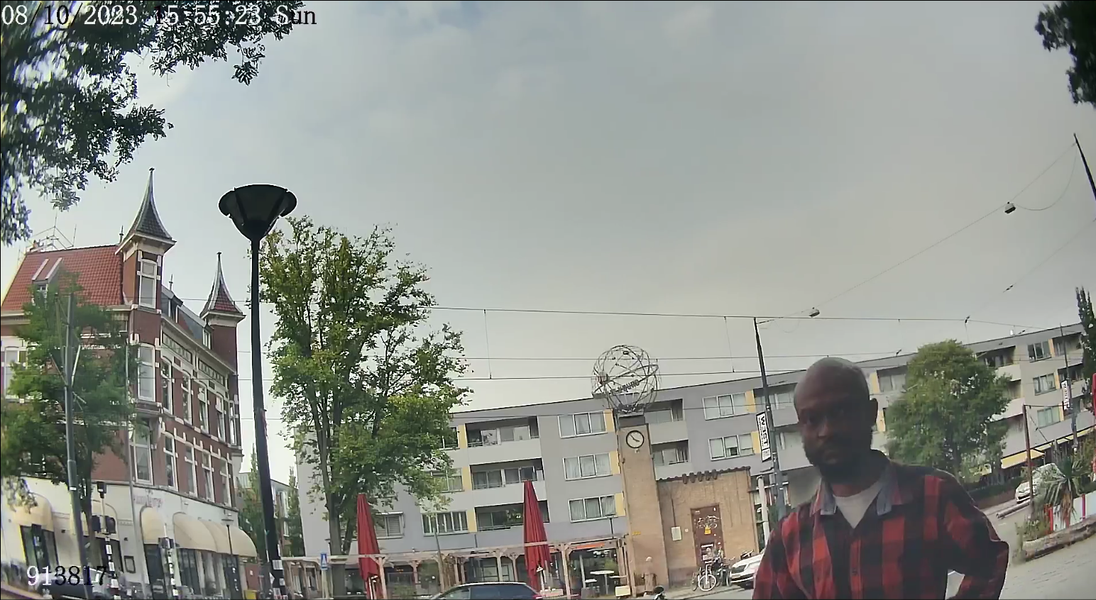 Man pint met pinpas vermiste - 1e Middellandstraat - Rotterdam