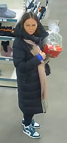 Afbeelding Een van de twee vrouwelijke verdachten