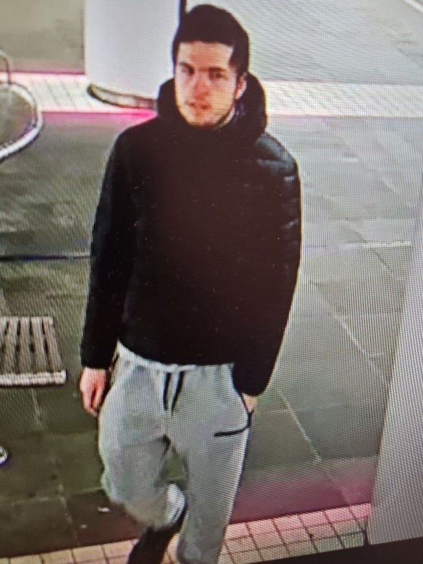 Vrouw aangerand op metrostation Marconiplein in Rotterdam