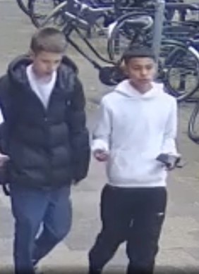 Twee jongens gezocht na diefstal Goudse Rijweg in Rotterdam Twee jongens gezocht na diefstal Goudse Rijweg in Rotterdam