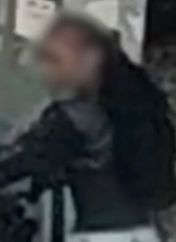 15-jarige jongen met geweld bestolen aan de Herlaerstraat in Rotterdam 15-jarige jongen met geweld bestolen aan de Herlaerstraat in Rotterdam