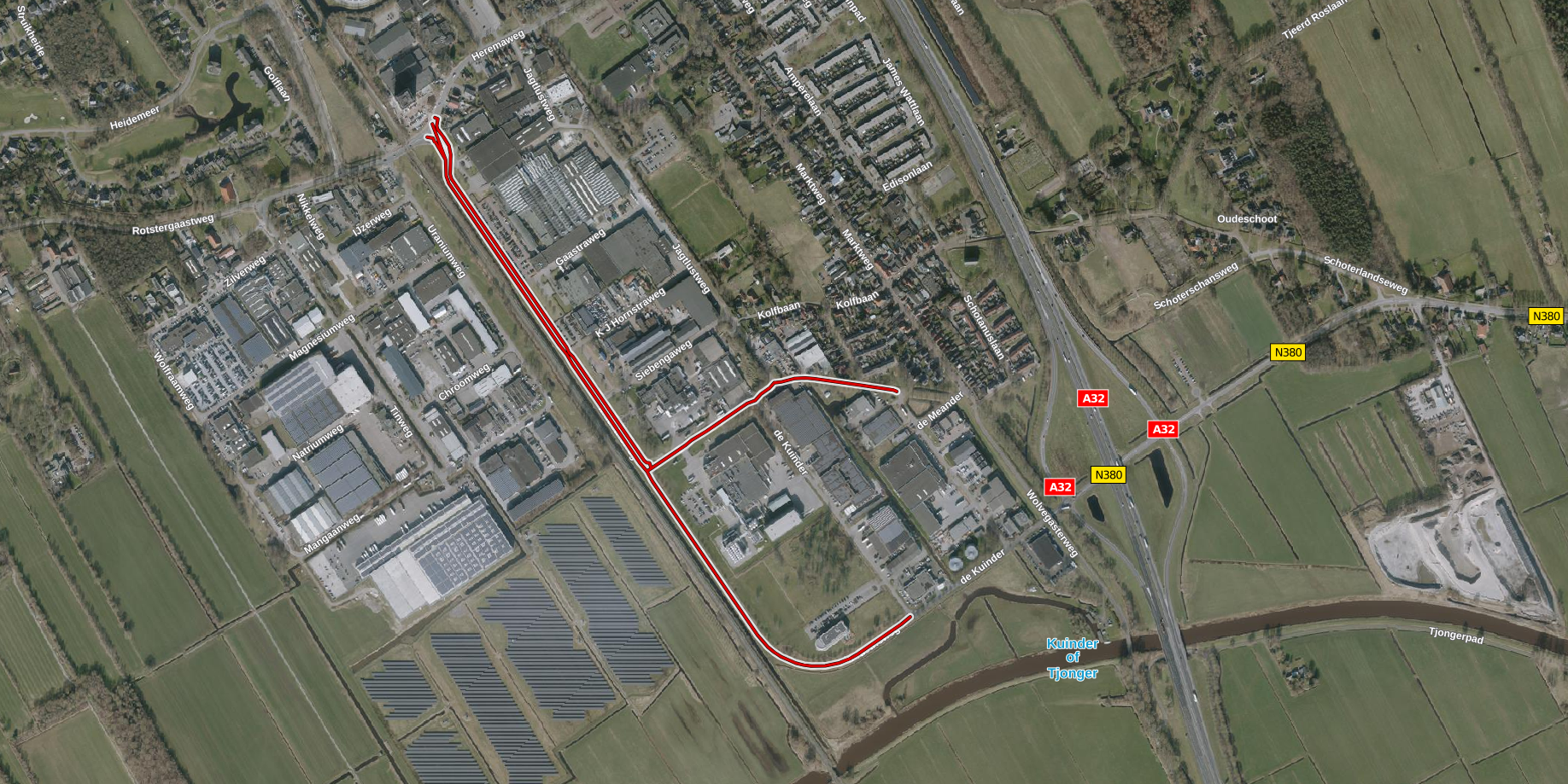 Brand bij bedrijf aan de Industrieweg in Heerenveen