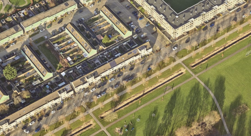 Jongens beroven vrouw na babbeltruc in M.J. Granpré Molièrestraat Almere