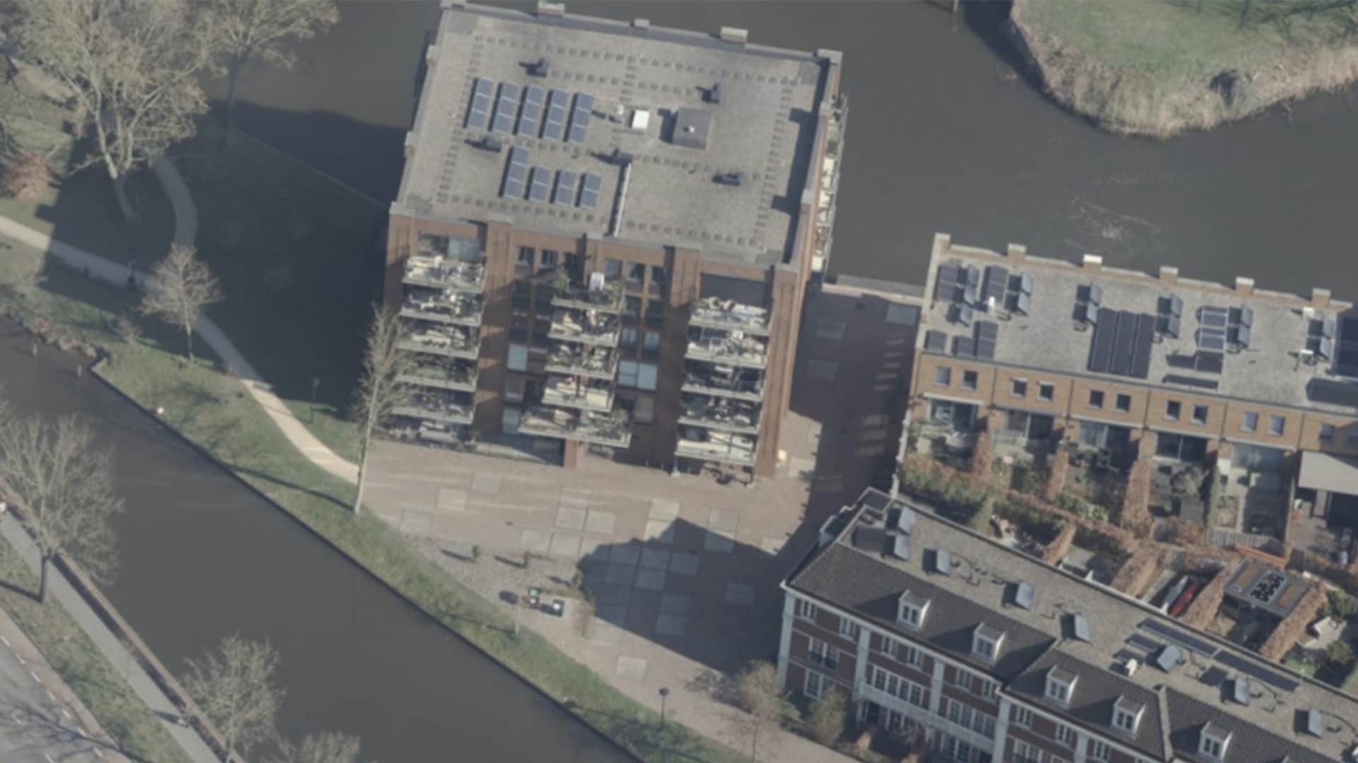 Oude vrouw afgeperst op het Defensie-Eiland in Woerden