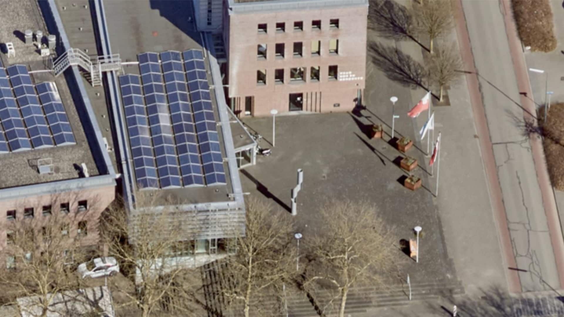 Vernielingen van gemeentehuis in Rhenen