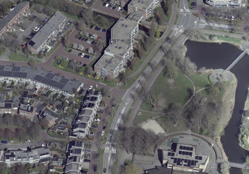 Voertuigbrand aan Het Brugstuk in Heiloo