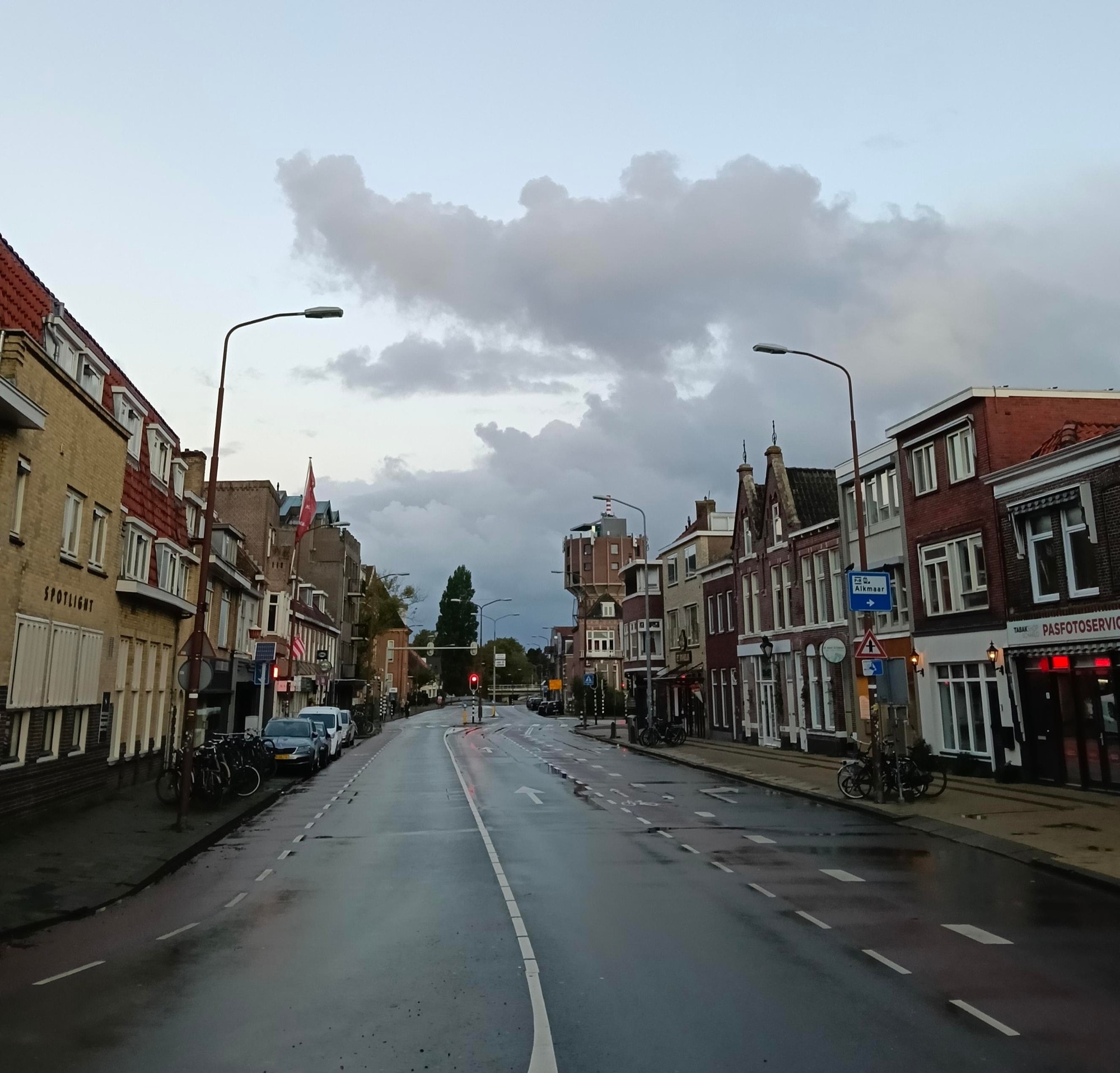Man gestoken in gezicht op de straat Scharlo in Alkmaar Man gestoken in gezicht op de straat Scharlo in Alkmaar