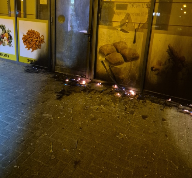 Explosie bij winkel Kaaikhof Assendelft
