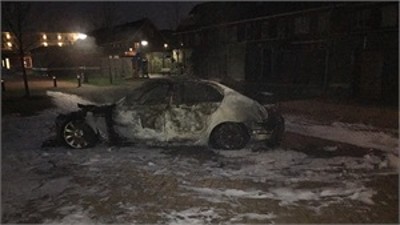Foto van de uitgebrande auto