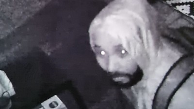 Inbreker op nachtcamera