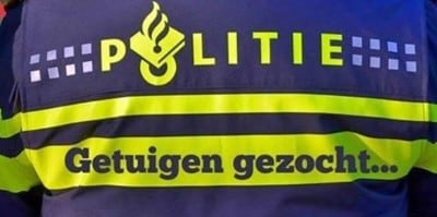 Getuigenoproep geschreven op rug agent