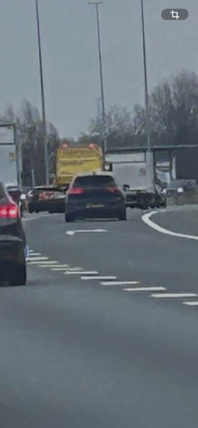 De overvallen vrachtwagen op de A1 in Muiden