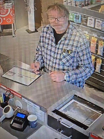 Foto van vermiste in de beschreven kleding