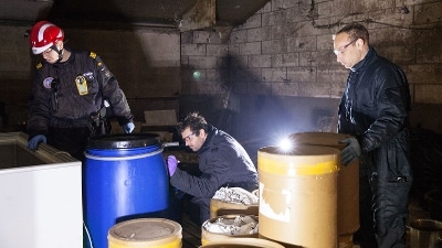 's-Hertogenbosch - Chemicaliën gevonden in garagebox