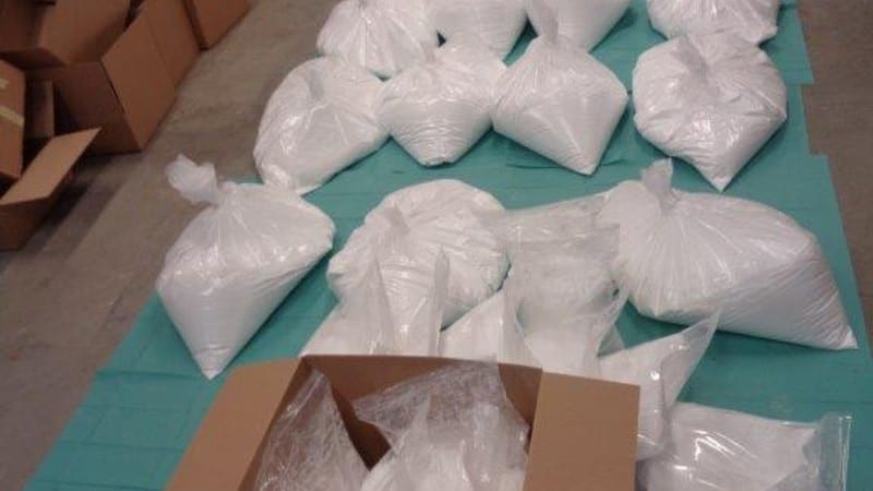 De uitgestalde zakken met ketamine - Foto: politie