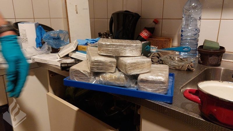Drugs aangetroffen in woning Wolmaranstraat Den Haag