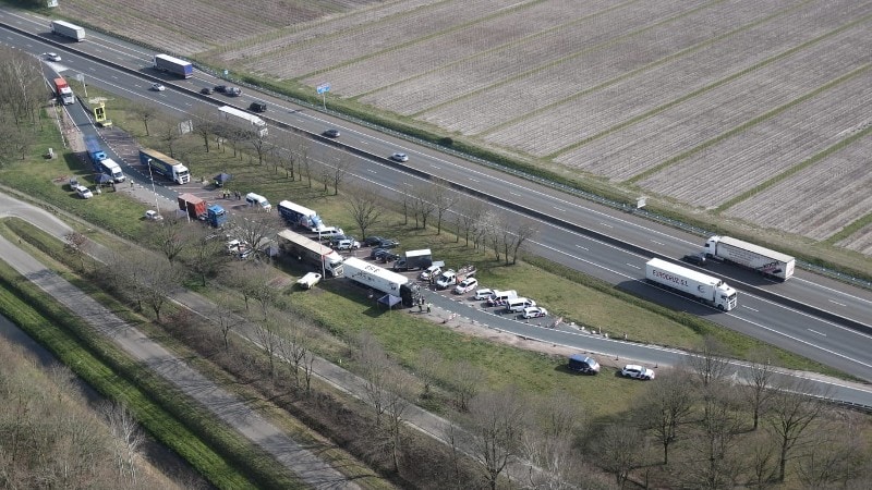 Luchtfoto parkeerplaats De Slenk A76