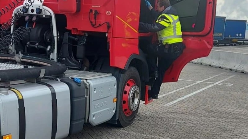 politie vrachtwagen