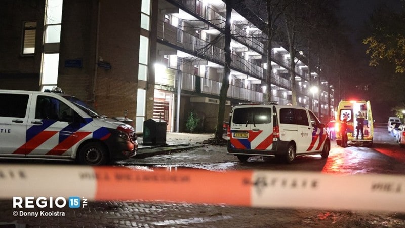 Politie en ambulance aanwezig na steekincident Juniusstraat Delft