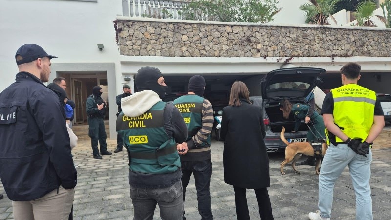 Man en zijn zoons aangehouden voor drugshandel in Spanje en Nederland