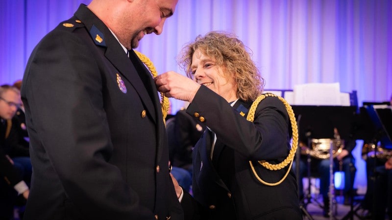 Vijf politiemensen geëerd met hoogste politieonderscheiding