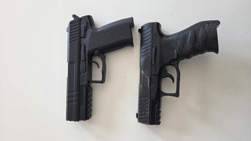 Jongens met nepvuurwapens zorgen voor melding