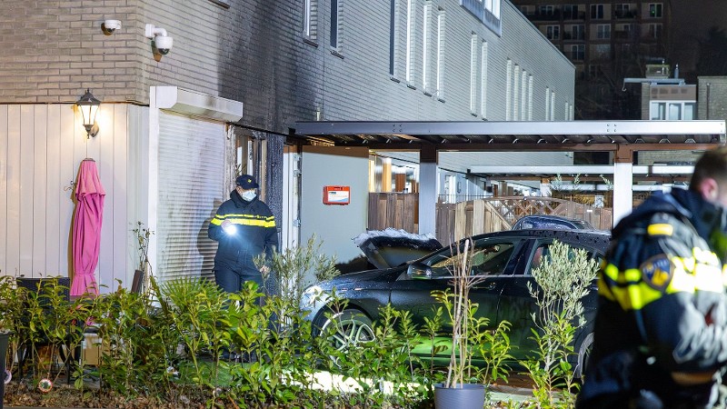 Woning in West doelwit van explosie en beschieting