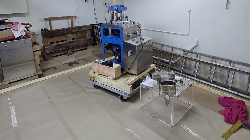 Politie treft MDMA en vuurwapen aan in woning Westmaas