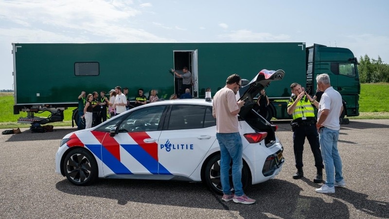 Pers bij een gepresenteerde E-BPV