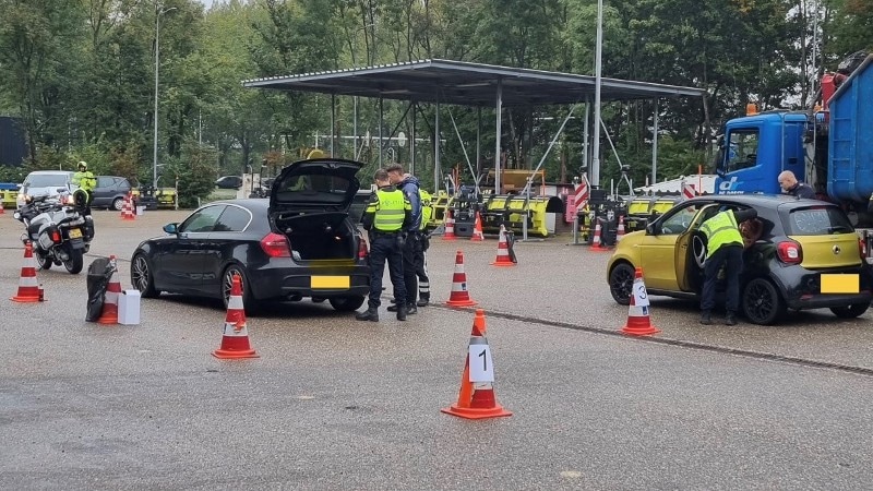 Dit is een foto van een eerdere verkeerscontrole aan de Westkolkdijk.