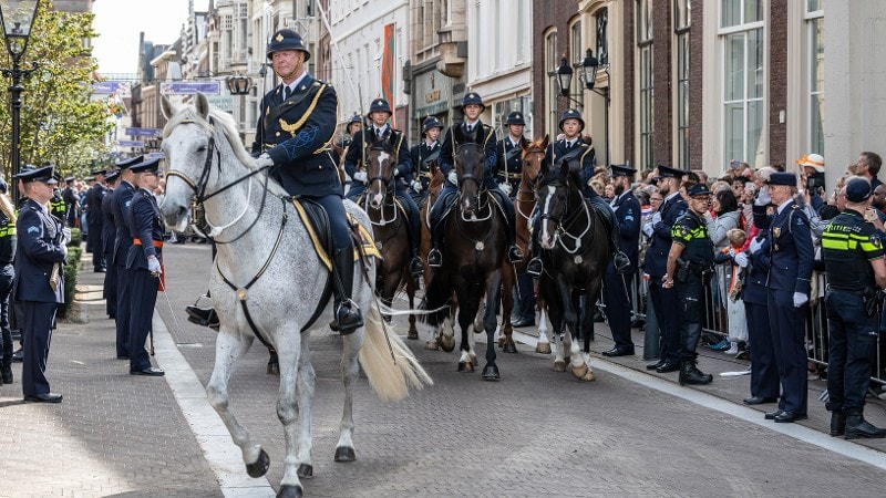 Bereden politie doet escorte op Prinsjesdag