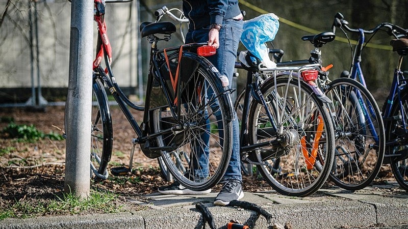 diefstal fiets, opengebroken kettingslot, Foto: Korpsmedia politie