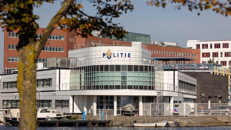 Onbekende stoffen gevonden in Alkmaarse woning, één aanhouding