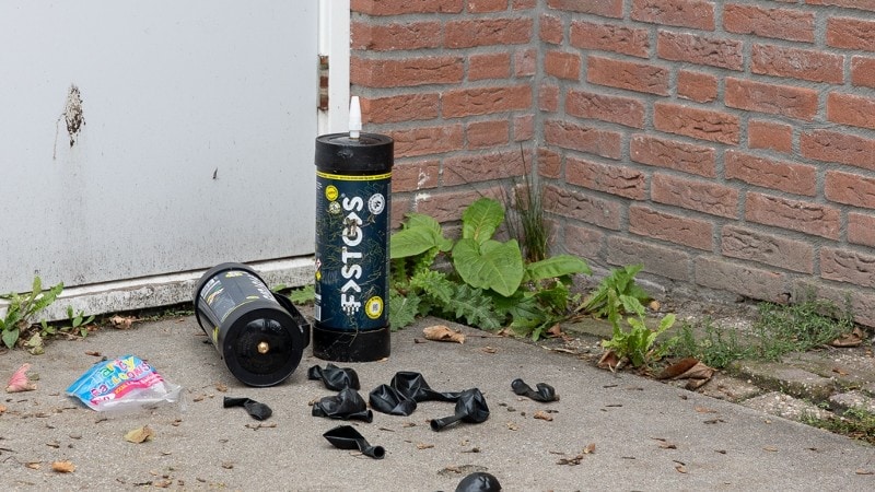 Meer dan 350 flessen lachgas aangetroffen in bestelbus