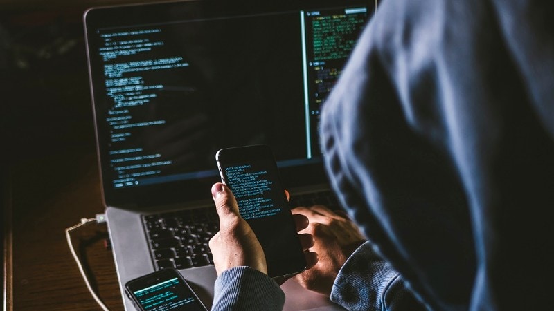 Politie houdt verdachte aan voor hulpvraagfraude